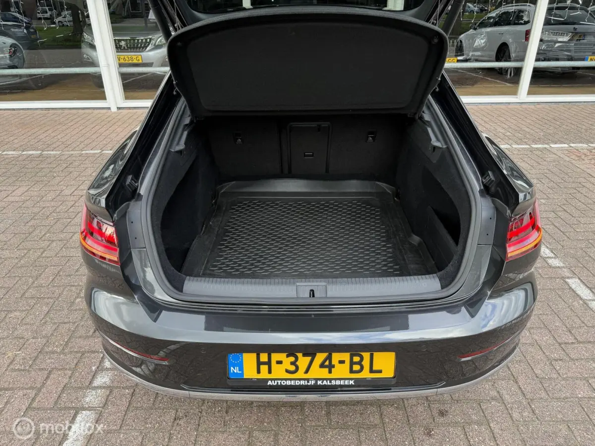2.0 TSI Business R Exclusive|Pano|Massage|Lane assist|Elektrische kofferklep|Virtual Dashboard|Sfeerverlichting|