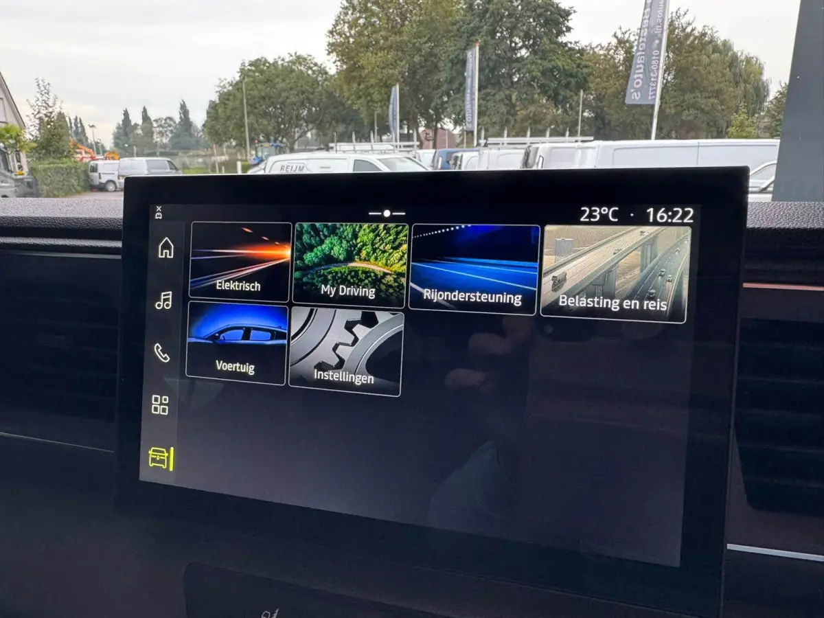 T35 L2H2, Extra Long Range 87 kWh, Camera, Apple Carplay, Android.