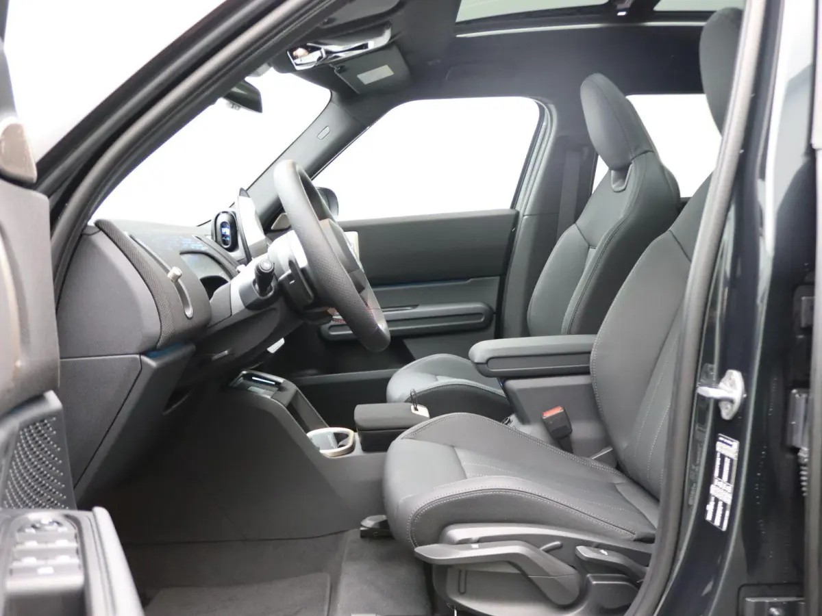C John Cooper Works + Pakket L + Glazen panoramadak + Driving Assistant Plus + Harman Kardon + Comfort Access + 19''