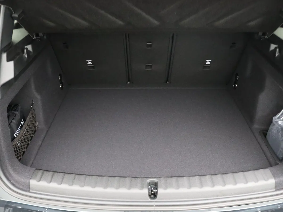 C John Cooper Works + Pakket L + Glazen panoramadak + Driving Assistant Plus + Harman Kardon + Comfort Access + 19''