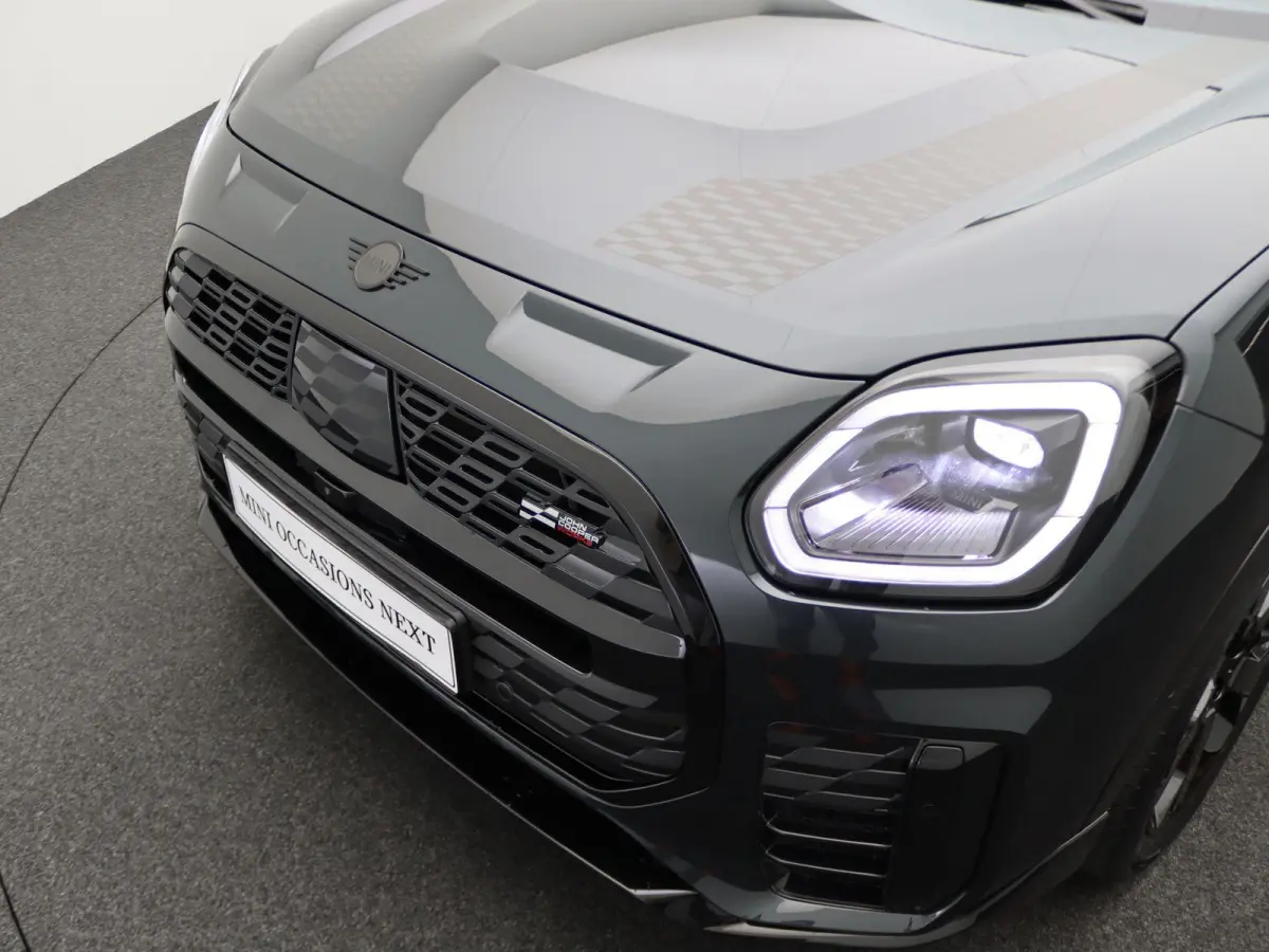C John Cooper Works + Pakket L + Glazen panoramadak + Driving Assistant Plus + Harman Kardon + Comfort Access + 19''