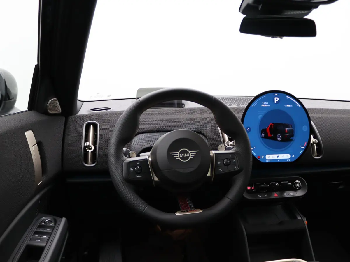 C John Cooper Works + Pakket L + Glazen panoramadak + Driving Assistant Plus + Harman Kardon + Comfort Access + 19''