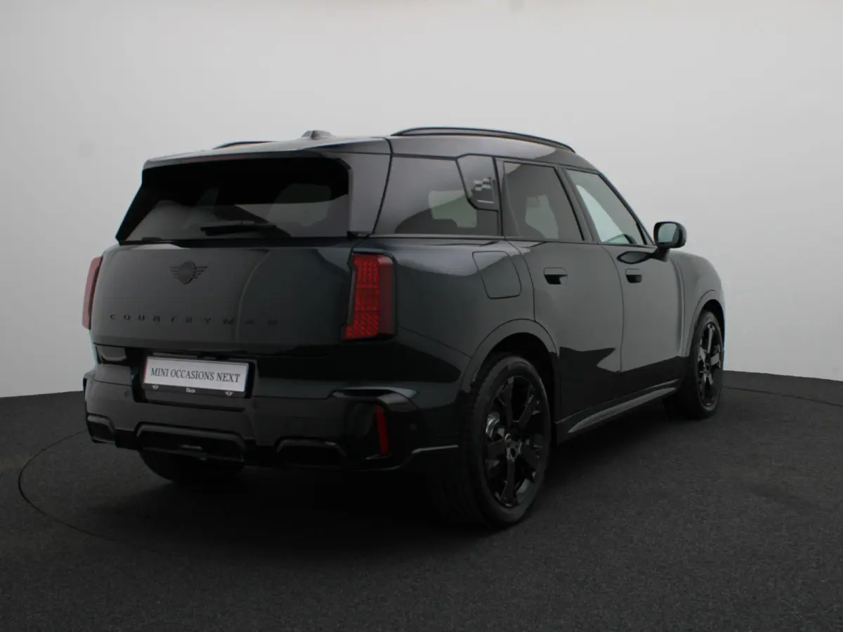 C John Cooper Works + Pakket L + Glazen panoramadak + Driving Assistant Plus + Harman Kardon + Comfort Access + 19''