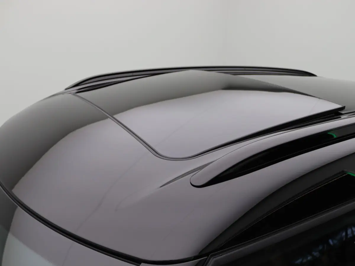 C John Cooper Works + Pakket L + Glazen panoramadak + Driving Assistant Plus + Harman Kardon + Comfort Access + 19''