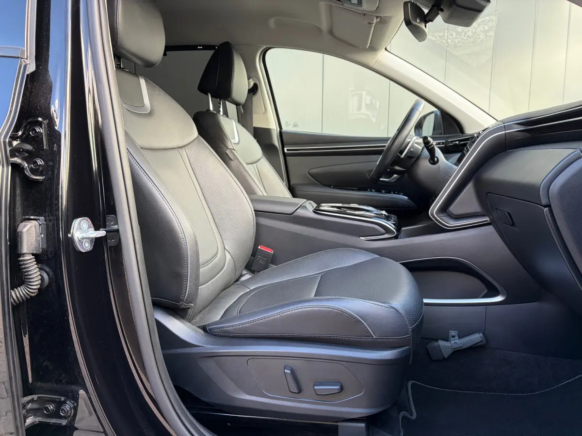 1.6 T-GDI 265pk PHEV Premium 4WD | Leder | Carplay | Climate | Keyless | Navigatie | Elek. Klep | Full - Led | 360 Camera | KRELL Audio | Elek. Stoelen | 19" Lichtmetaal | Winterpakket | Sto
