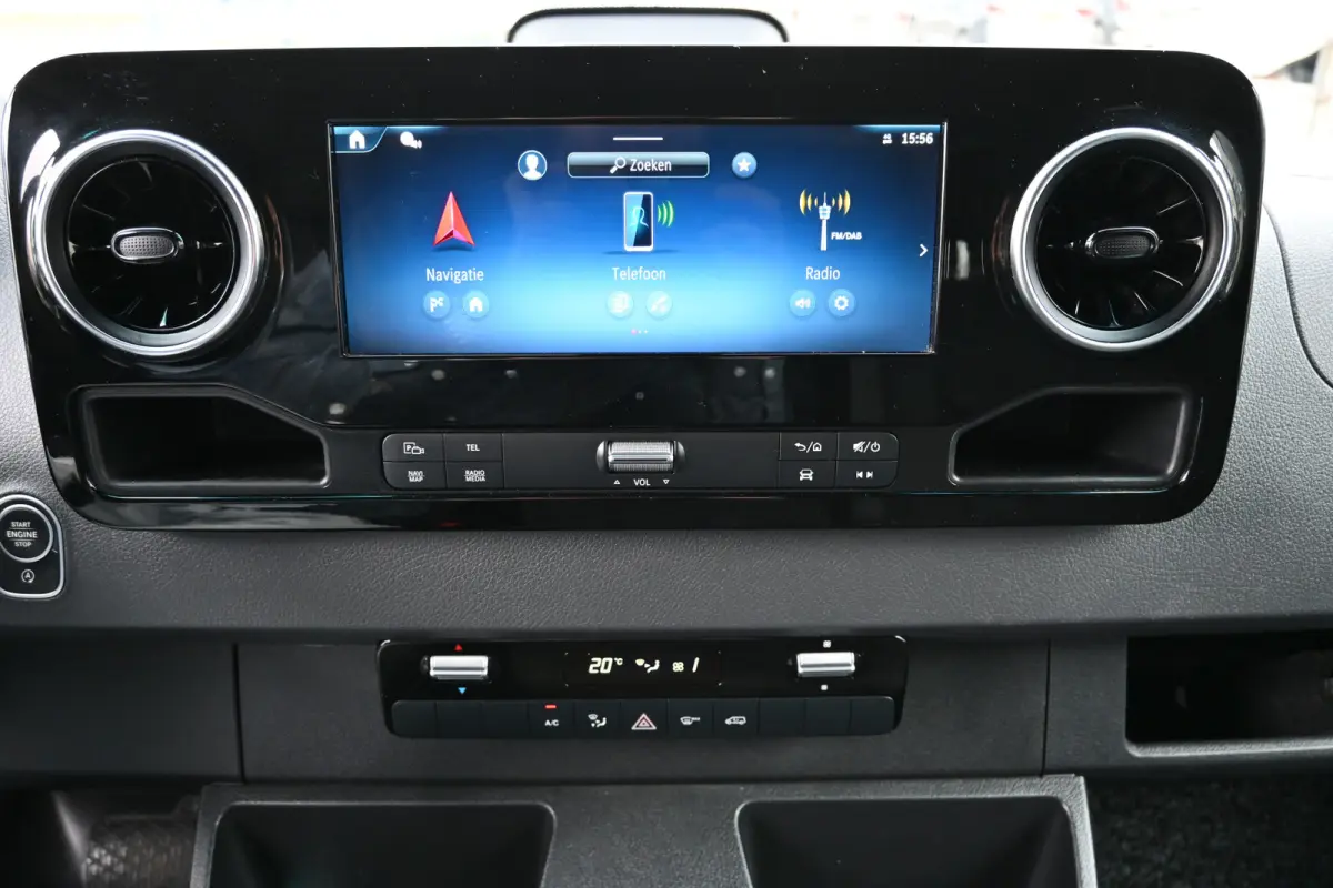 317 CDI L2H2 Pro LED, Geveerde stoel, Navigatie met camera