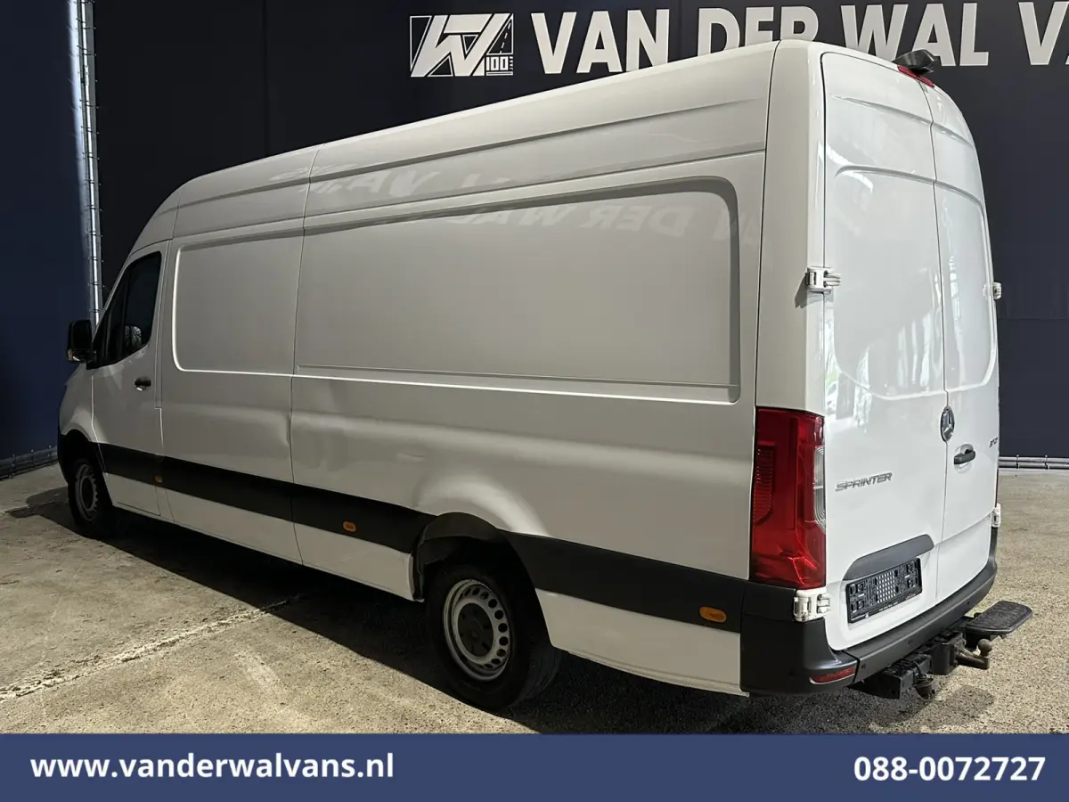317 CDI 170pk L3H2 Euro6 Airco | Camera | Navigatie | Apple Carplay | Trekhaak | Stoelverwarming Android Auto, Parkeersensoren, Bijrijdersbank