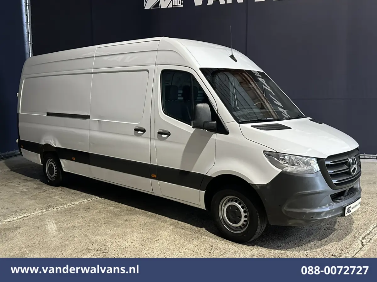 317 CDI 170pk L3H2 Euro6 Airco | Camera | Navigatie | Apple Carplay | Trekhaak | Stoelverwarming Android Auto, Parkeersensoren, Bijrijdersbank
