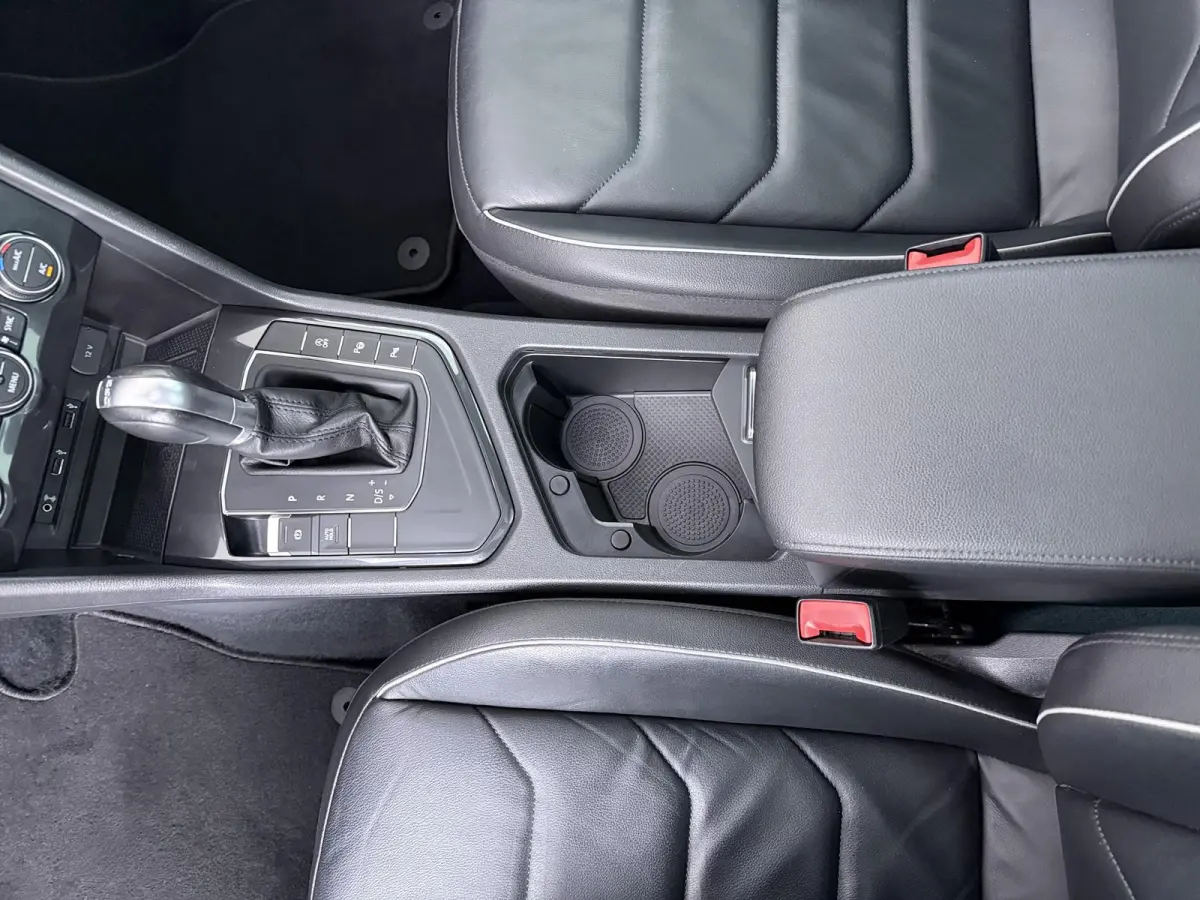 1.4 TSI ACT Highline | Trekhaak | R-Line | Panoramadak | Lederen Bekl. |