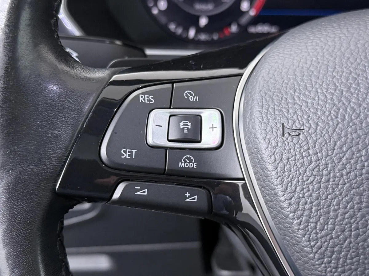 1.4 TSI ACT Highline | Trekhaak | R-Line | Panoramadak | Lederen Bekl. |