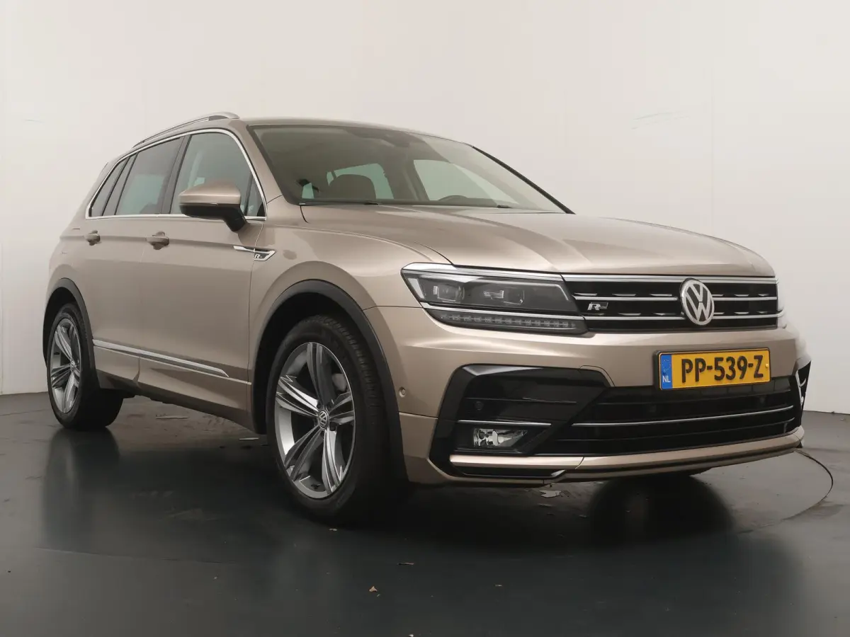 1.4 TSI ACT Highline | Trekhaak | R-Line | Panoramadak | Lederen Bekl. |