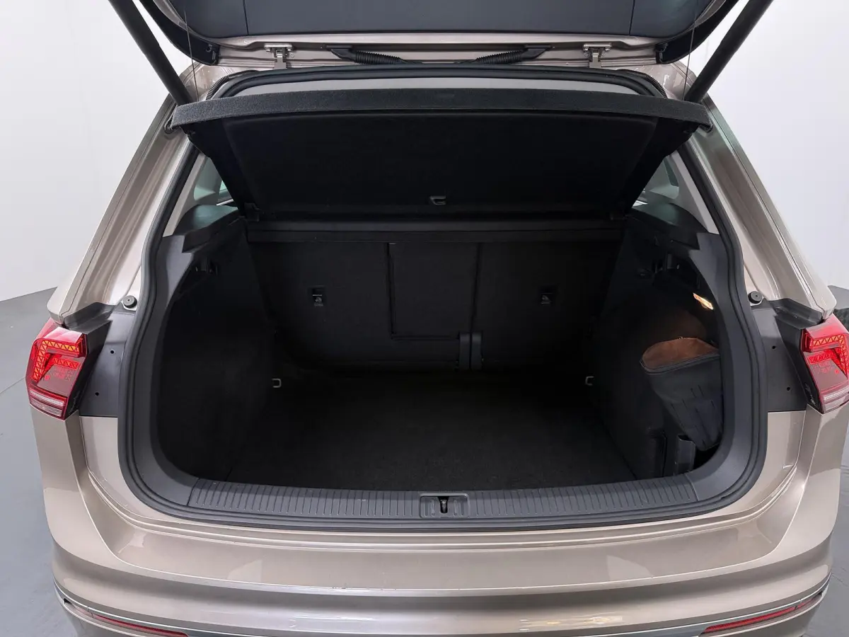 1.4 TSI ACT Highline | Trekhaak | R-Line | Panoramadak | Lederen Bekl. |