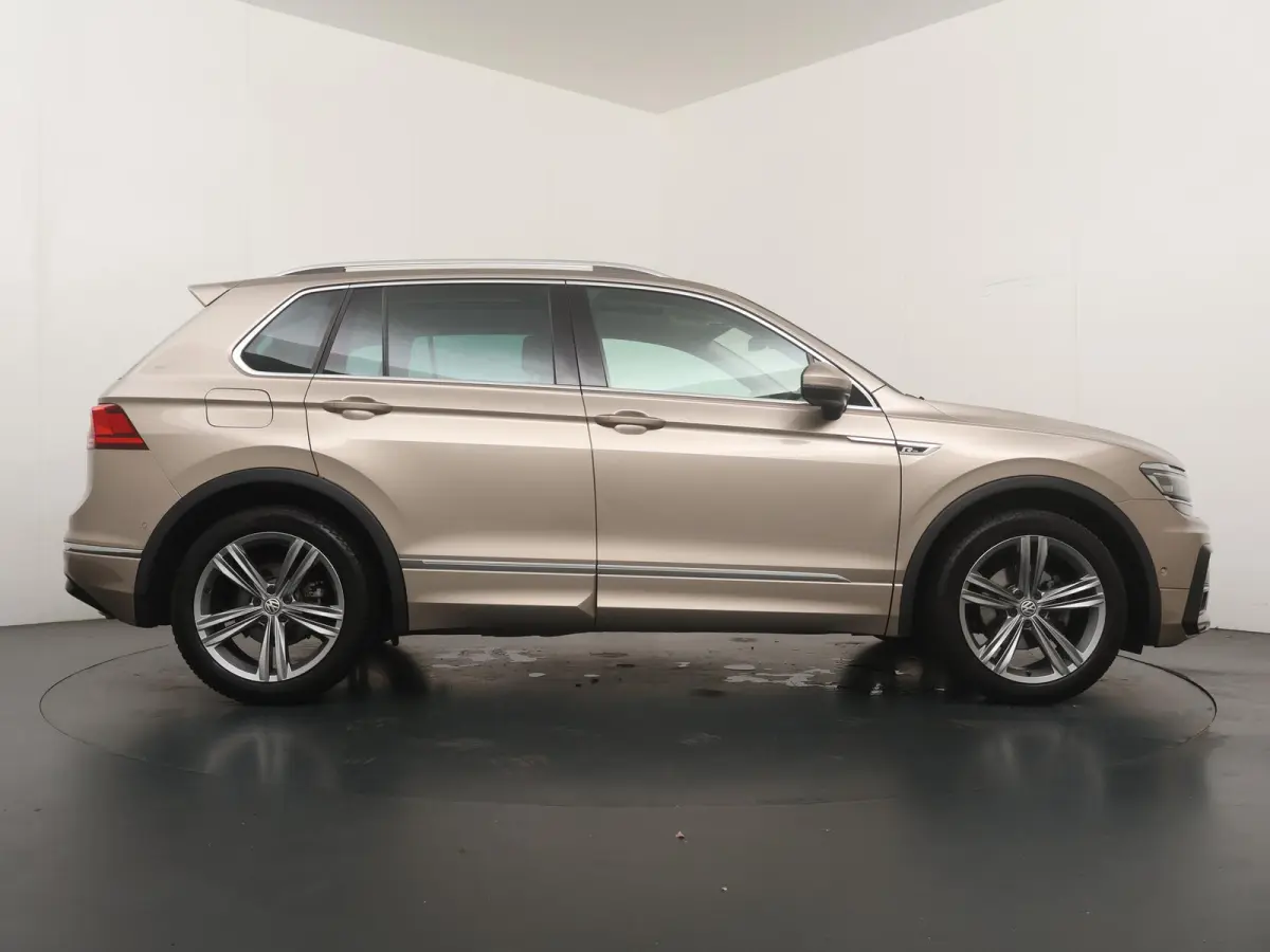 1.4 TSI ACT Highline | Trekhaak | R-Line | Panoramadak | Lederen Bekl. |