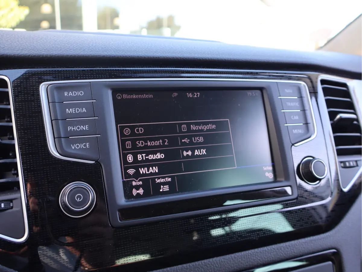 1.2 TSI Connected Series AUTOMAAT / Trekhaak / Navi / Clima / Cruise / LM-Velgen