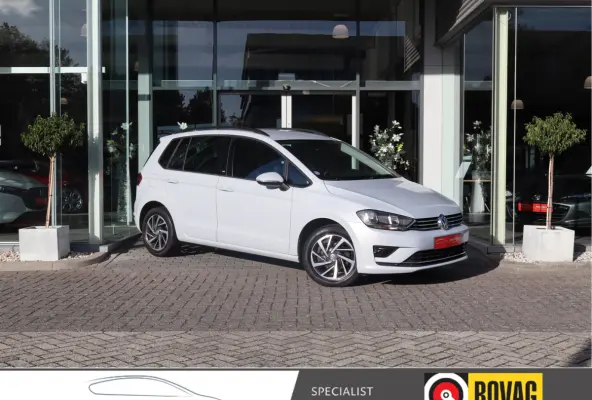 1.2 TSI Connected Series AUTOMAAT / Trekhaak / Navi / Clima / Cruise / LM-Velgen