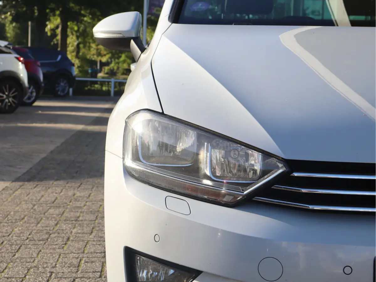 1.2 TSI Connected Series AUTOMAAT / Trekhaak / Navi / Clima / Cruise / LM-Velgen