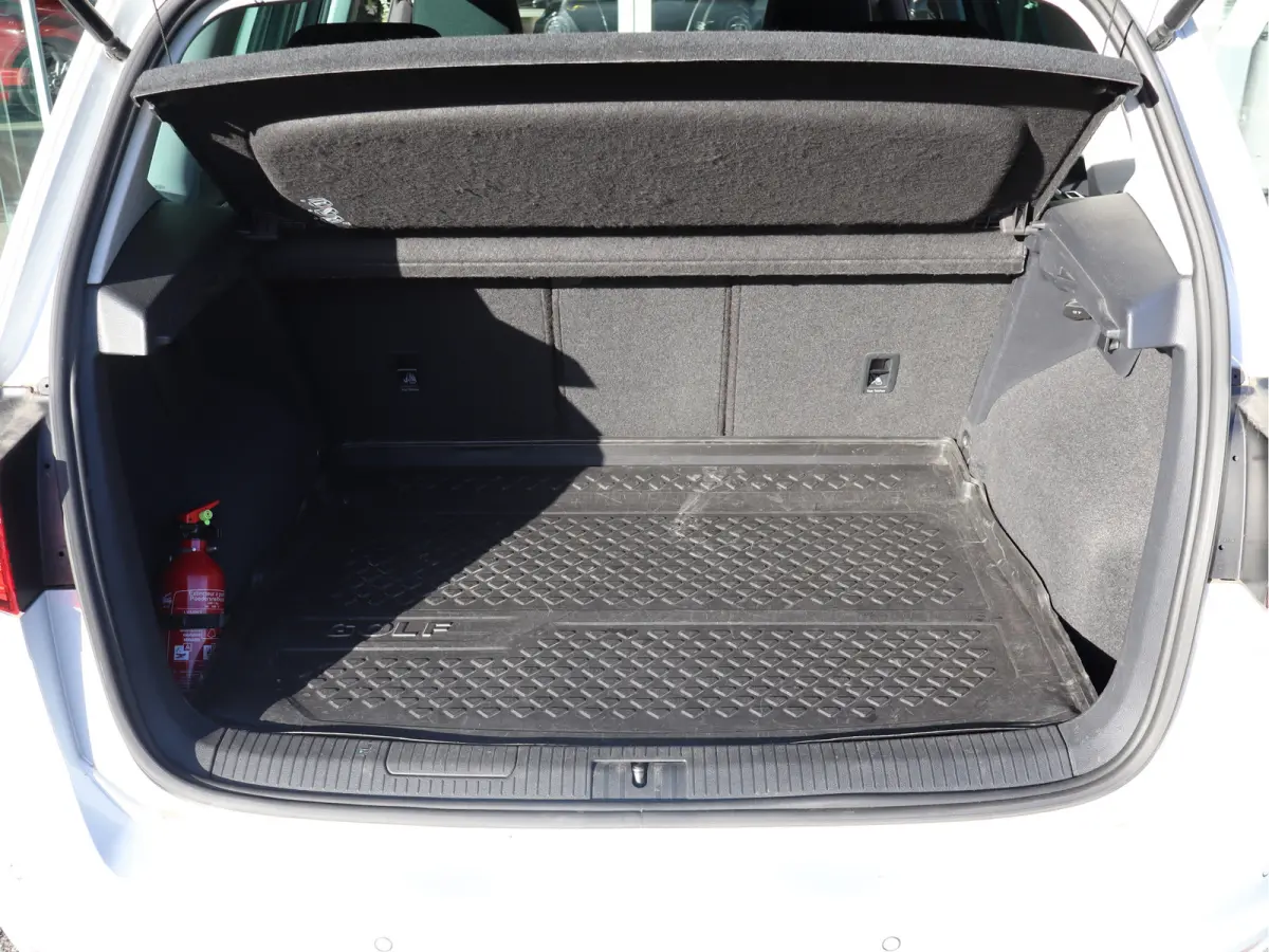 1.2 TSI Connected Series AUTOMAAT / Trekhaak / Navi / Clima / Cruise / LM-Velgen