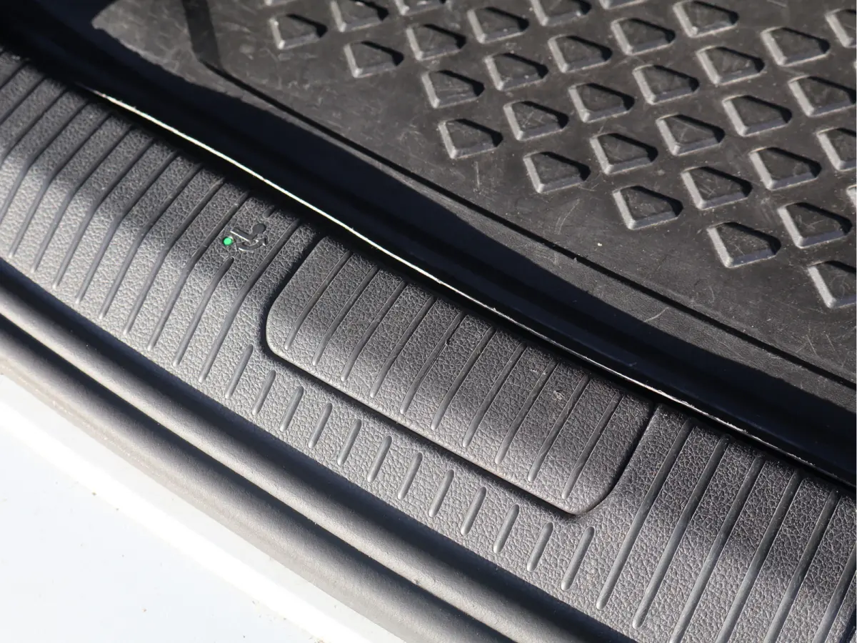 1.2 TSI Connected Series AUTOMAAT / Trekhaak / Navi / Clima / Cruise / LM-Velgen
