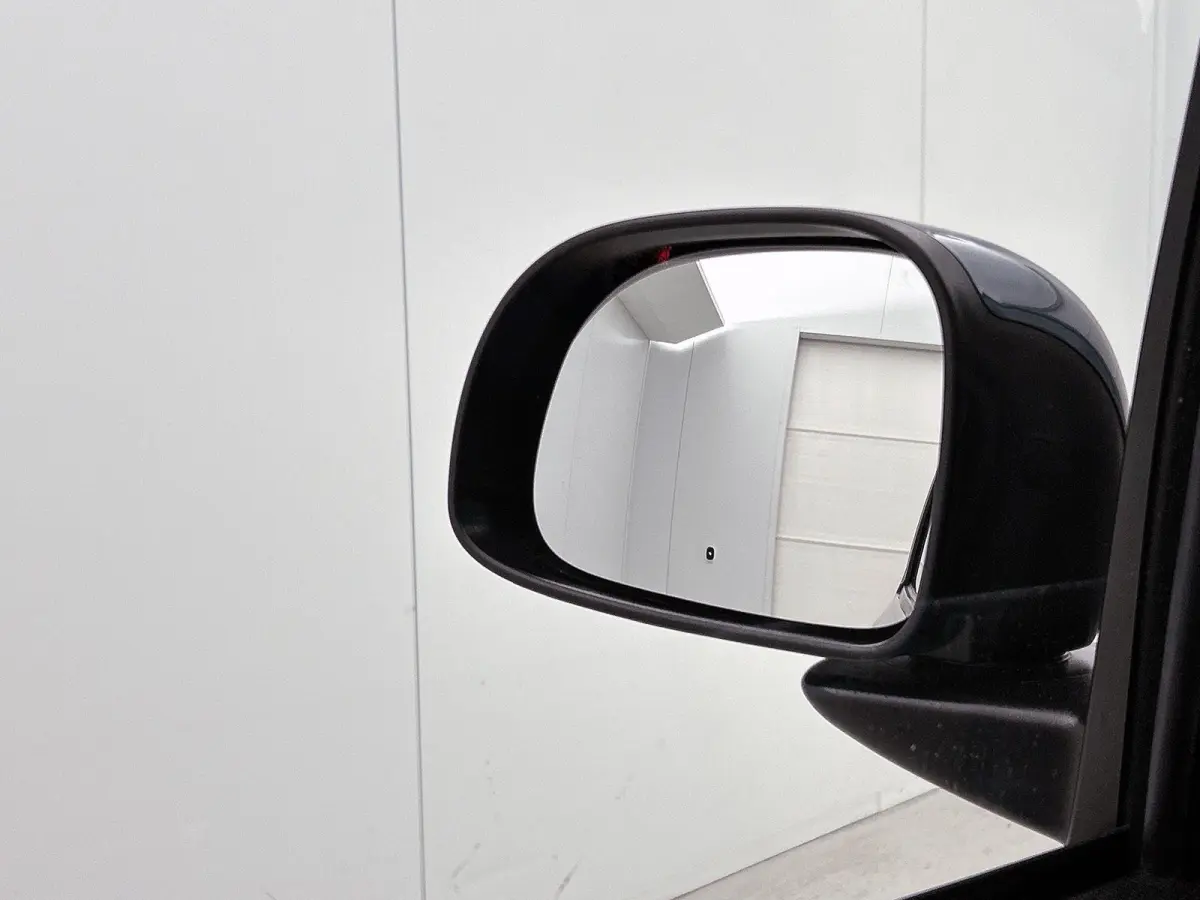 1.0 70pk Hybrid Cross | Stoelverwarming | Stoelverwarming | Climate Control | Parkeersensoren | Cruise Control | 15"LMV |