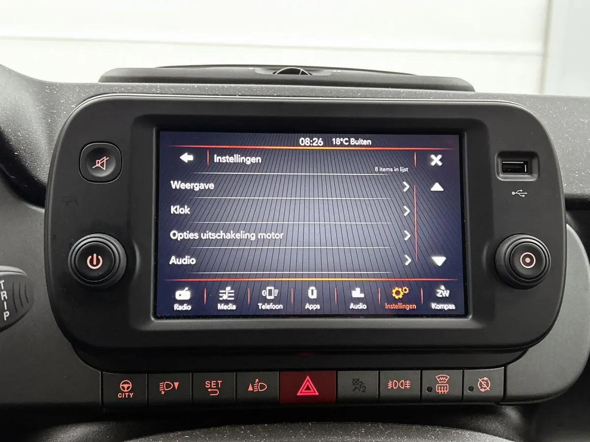 1.0 70pk Hybrid Cross | Stoelverwarming | Stoelverwarming | Climate Control | Parkeersensoren | Cruise Control | 15"LMV |