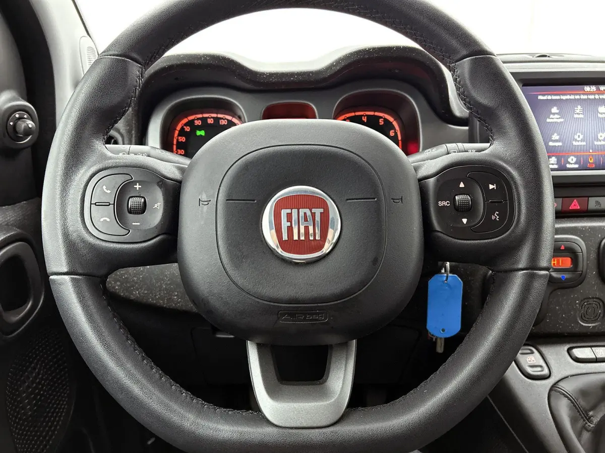 1.0 70pk Hybrid Cross | Stoelverwarming | Stoelverwarming | Climate Control | Parkeersensoren | Cruise Control | 15"LMV |