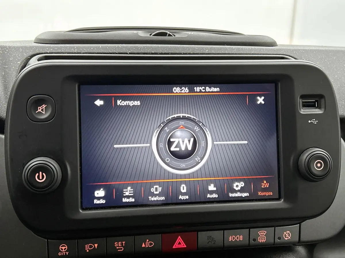 1.0 70pk Hybrid Cross | Stoelverwarming | Stoelverwarming | Climate Control | Parkeersensoren | Cruise Control | 15"LMV |