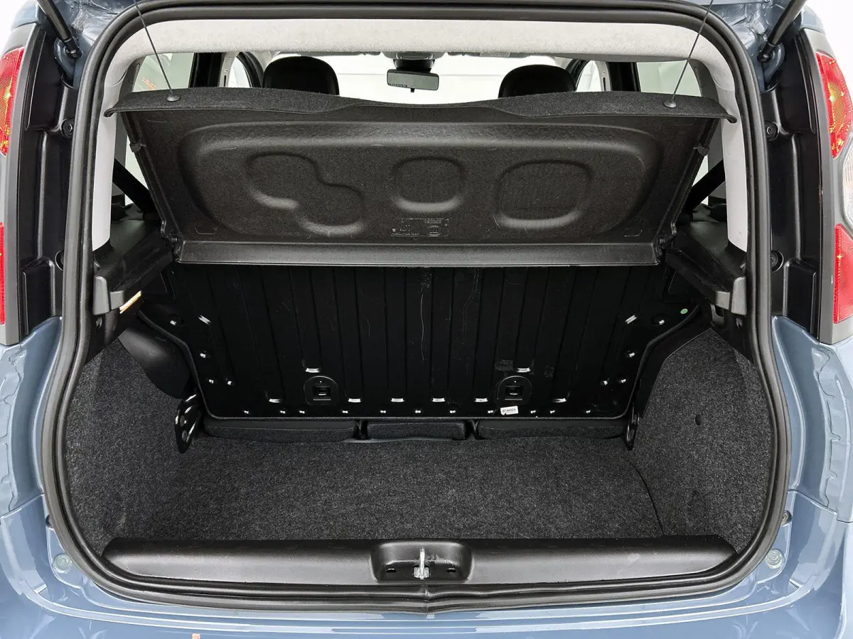1.0 70pk Hybrid Cross | Stoelverwarming | Stoelverwarming | Climate Control | Parkeersensoren | Cruise Control | 15"LMV |
