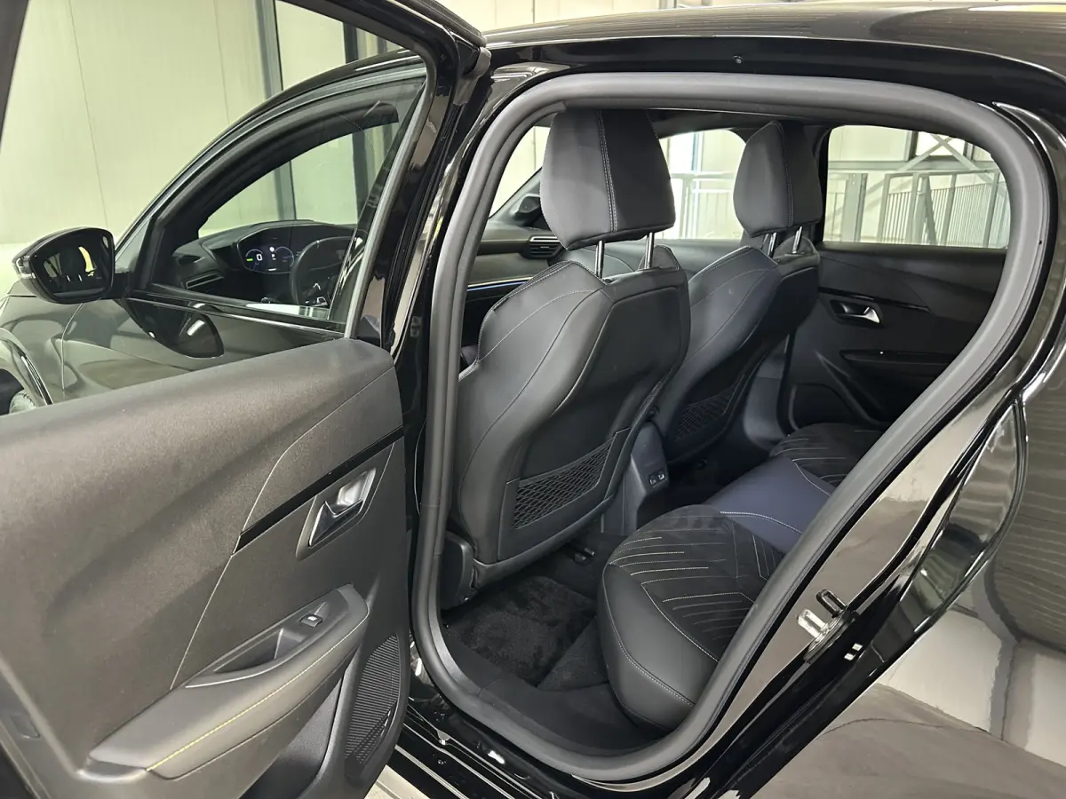 EV GT 51 kWh 157pk | Warmtepomp | Vision pack | Alcantara pack | Navigatie pack