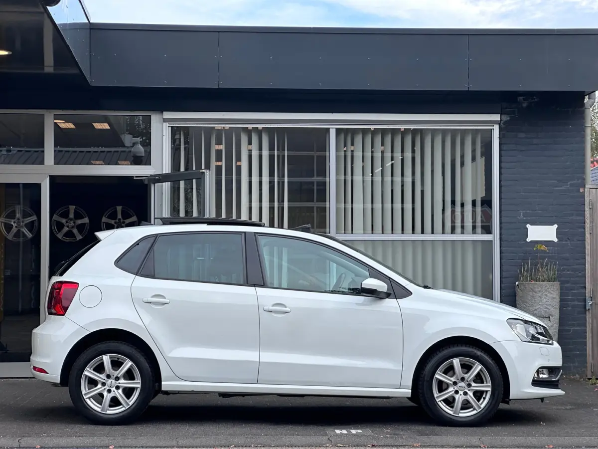 1.0 Comfortline PANO / CRUISE / CLIMA / STOELVERWARMING
