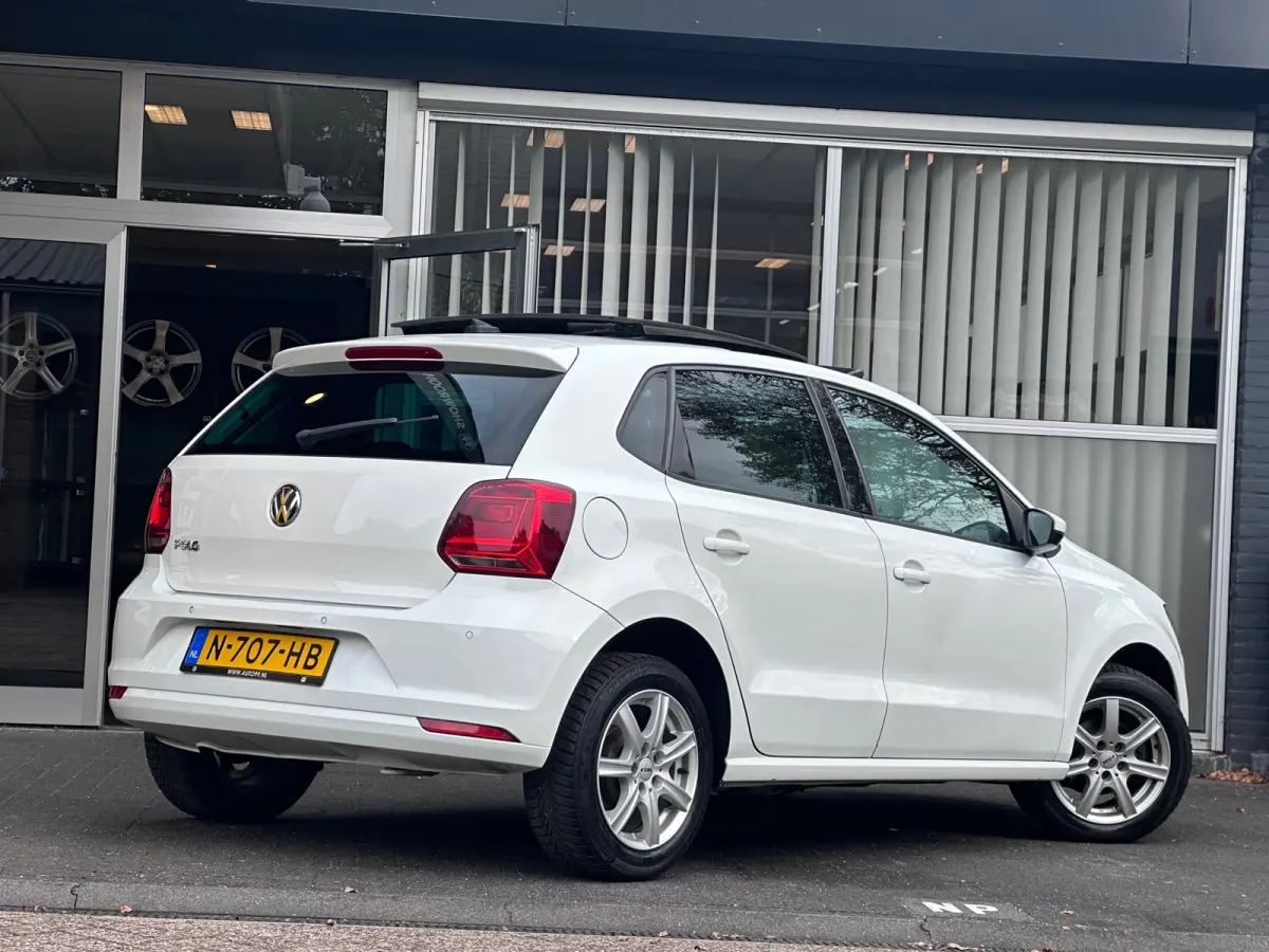 1.0 Comfortline PANO / CRUISE / CLIMA / STOELVERWARMING