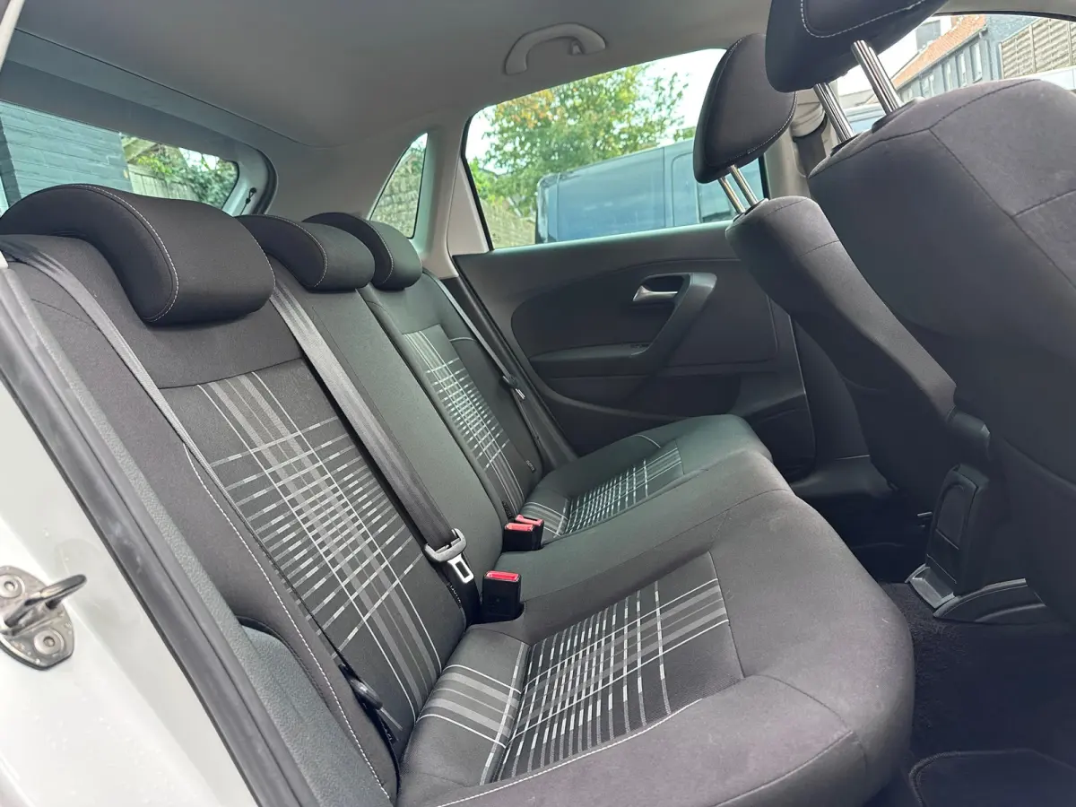 1.0 Comfortline PANO / CRUISE / CLIMA / STOELVERWARMING