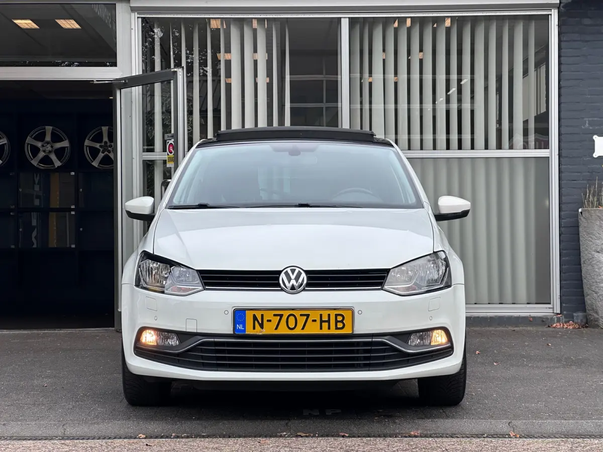 1.0 Comfortline PANO / CRUISE / CLIMA / STOELVERWARMING