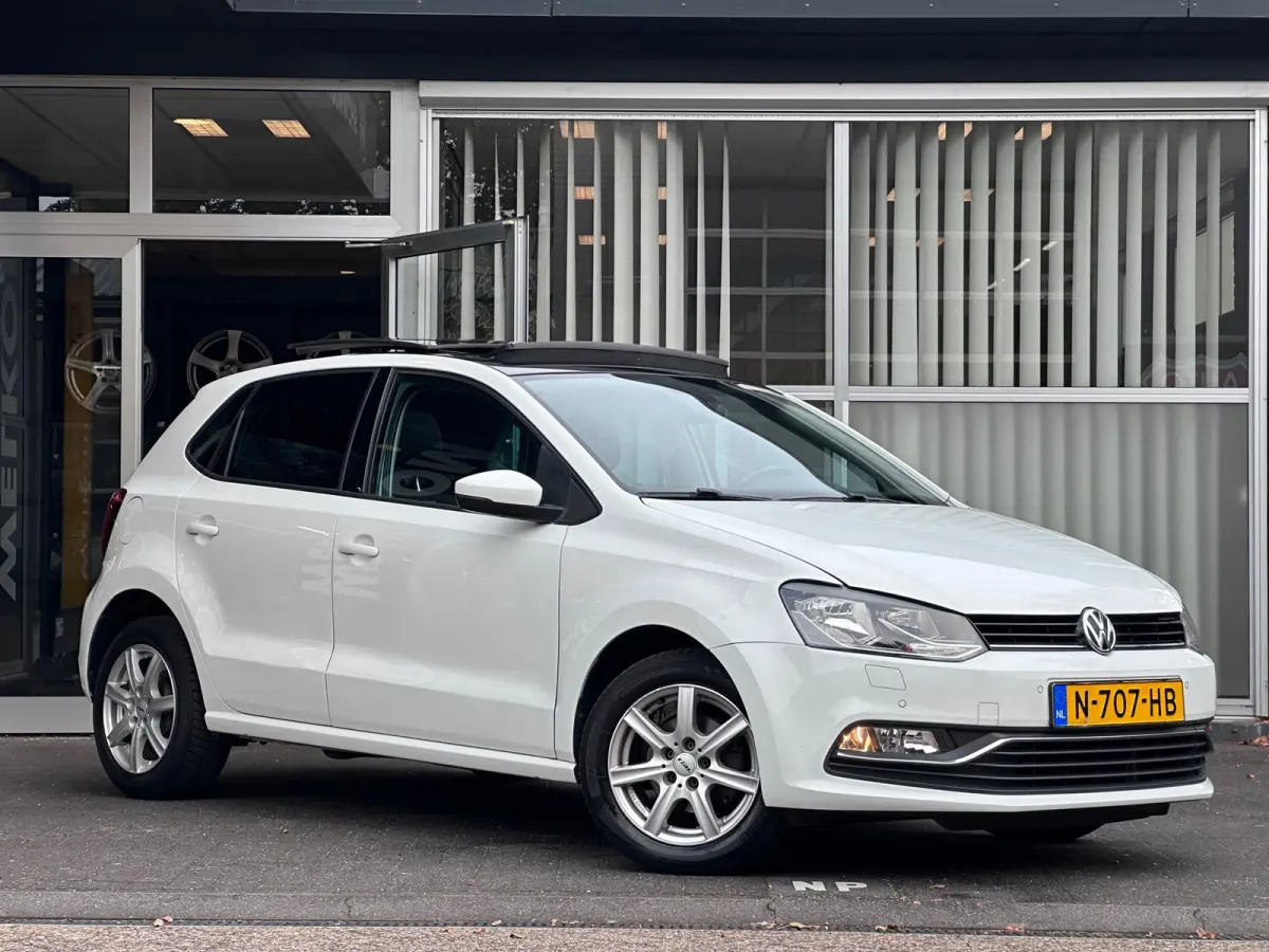 1.0 Comfortline PANO / CRUISE / CLIMA / STOELVERWARMING