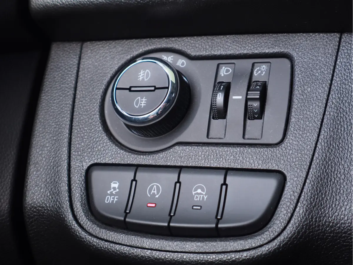 1.0 Online Edition Airco / Cruise / Apple - Android / LM-Velgen