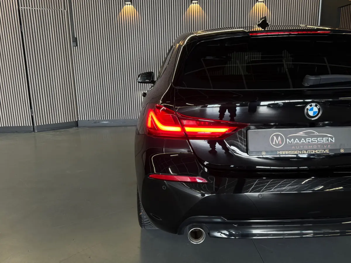 118i Executive Edition |Digtale Dash|Automaat|Apple Carplay|Keyless|Camera