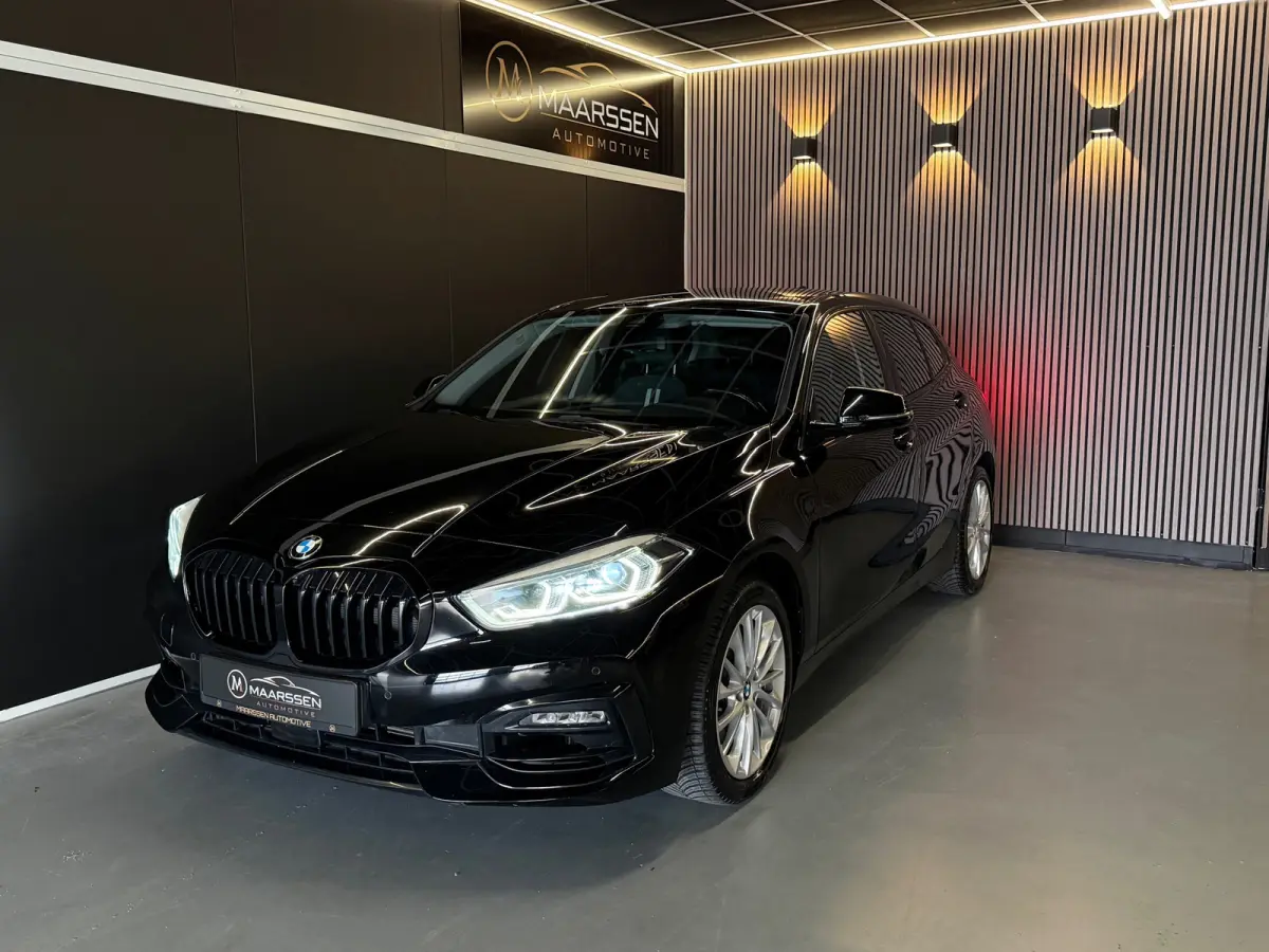118i Executive Edition |Digtale Dash|Automaat|Apple Carplay|Keyless|Camera