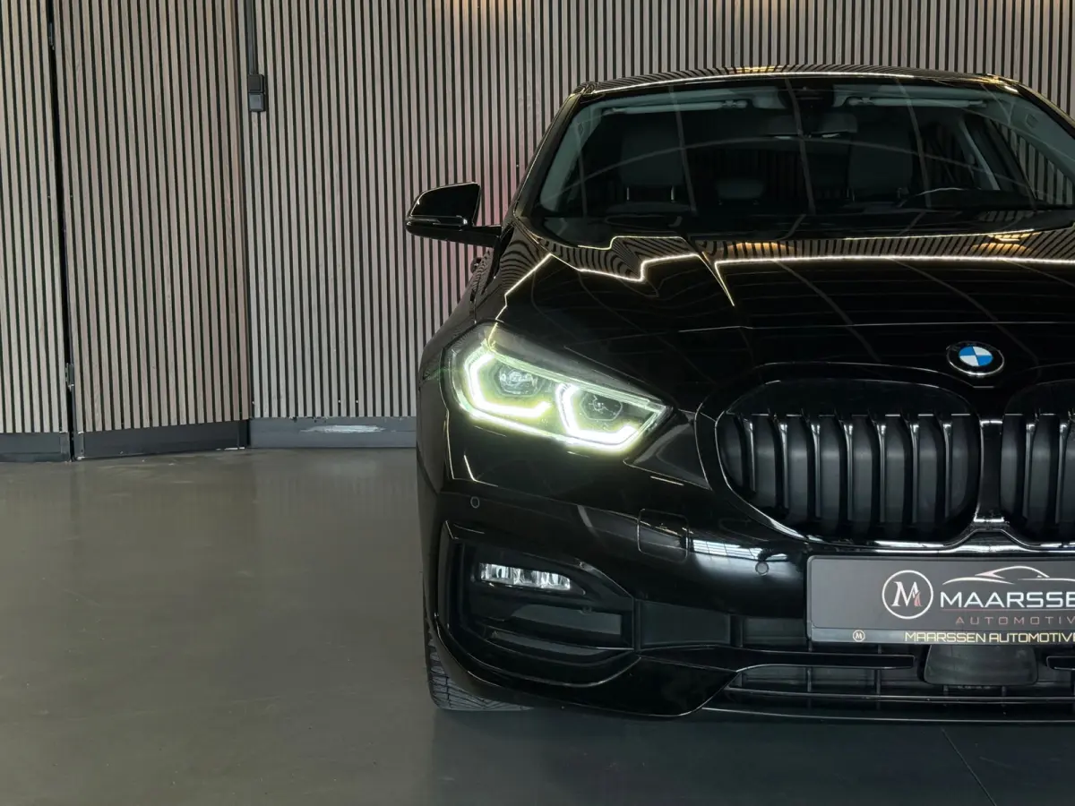 118i Executive Edition |Digtale Dash|Automaat|Apple Carplay|Keyless|Camera