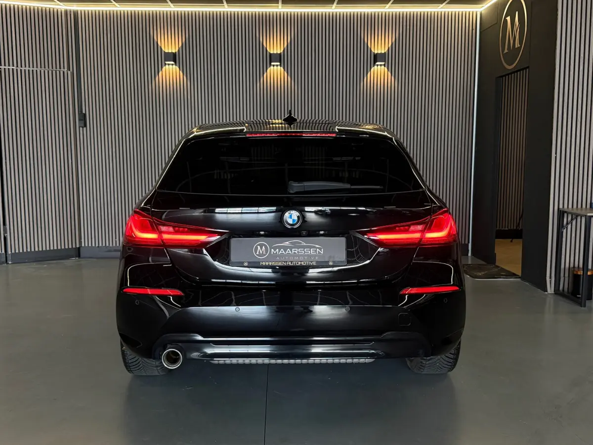 118i Executive Edition |Digtale Dash|Automaat|Apple Carplay|Keyless|Camera