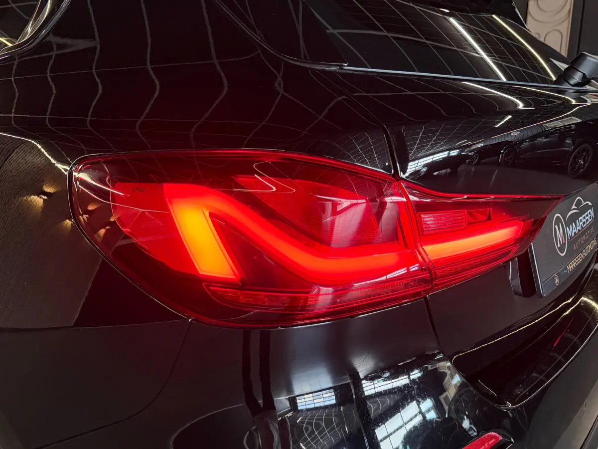 118i Executive Edition |Digtale Dash|Automaat|Apple Carplay|Keyless|Camera