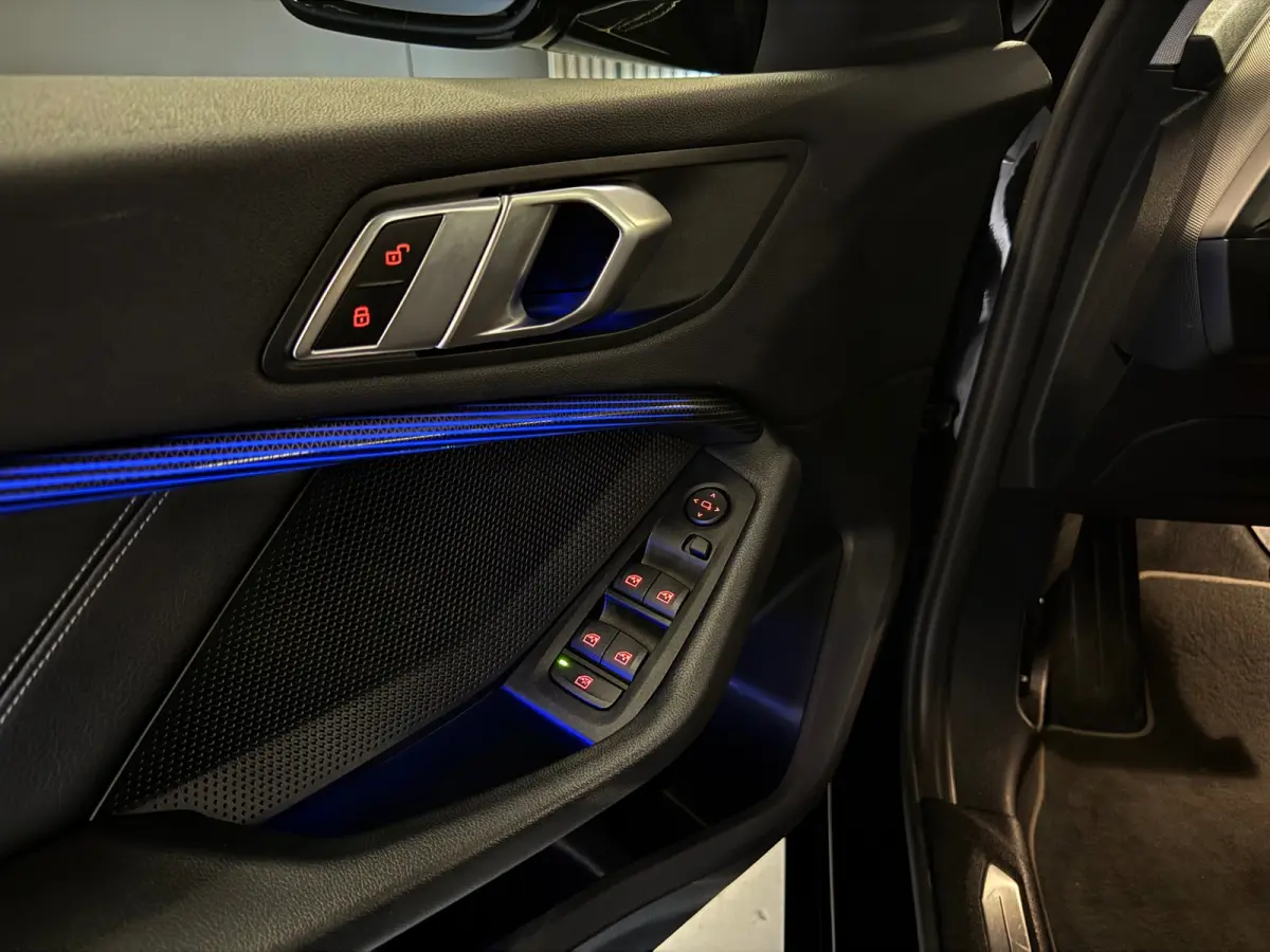 118i Executive Edition |Digtale Dash|Automaat|Apple Carplay|Keyless|Camera