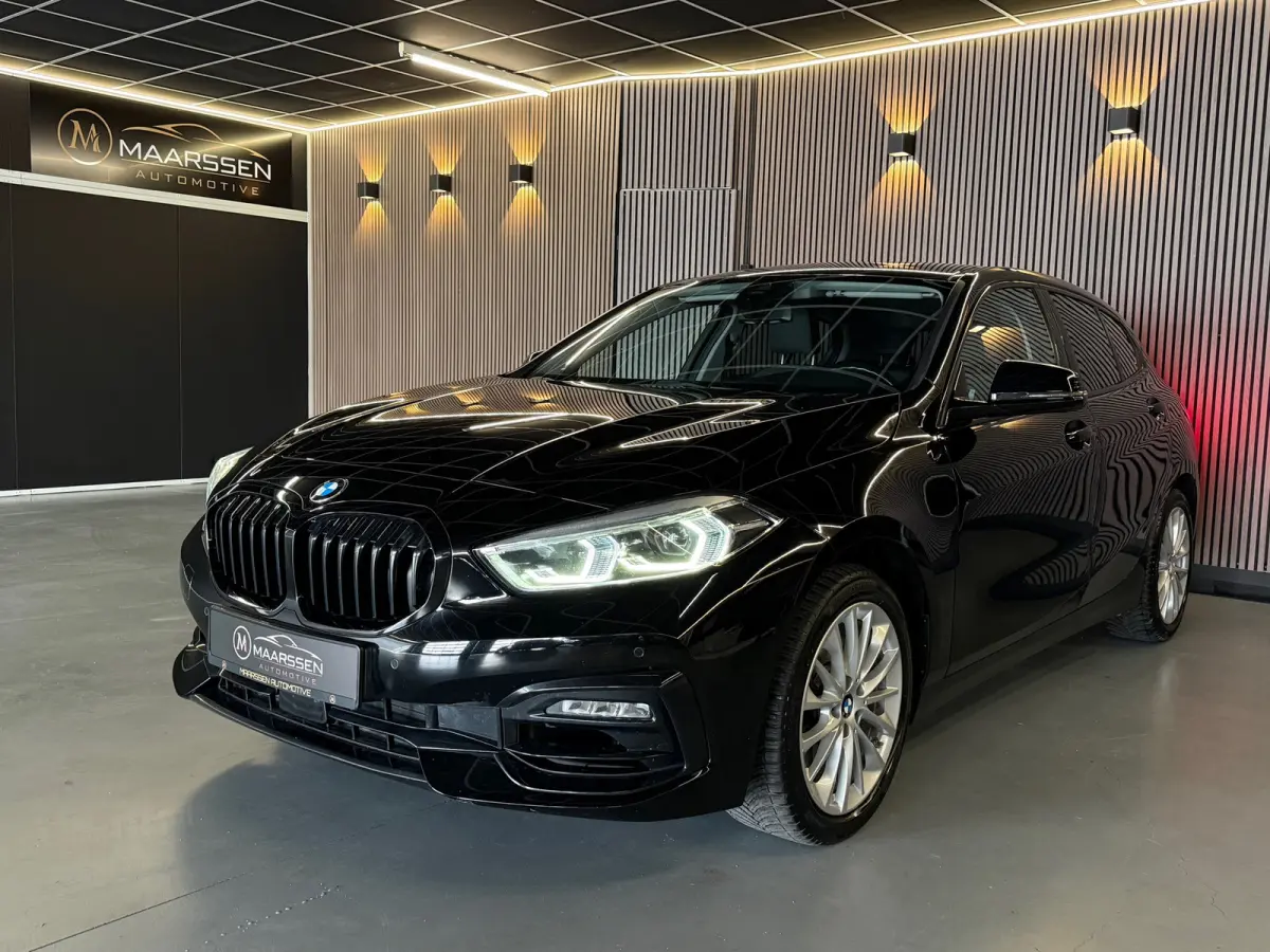 118i Executive Edition |Digtale Dash|Automaat|Apple Carplay|Keyless|Camera