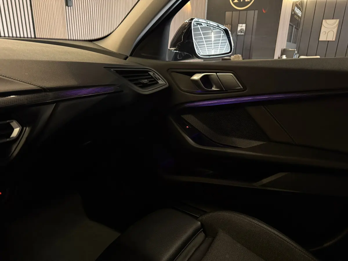 118i Executive Edition |Digtale Dash|Automaat|Apple Carplay|Keyless|Camera