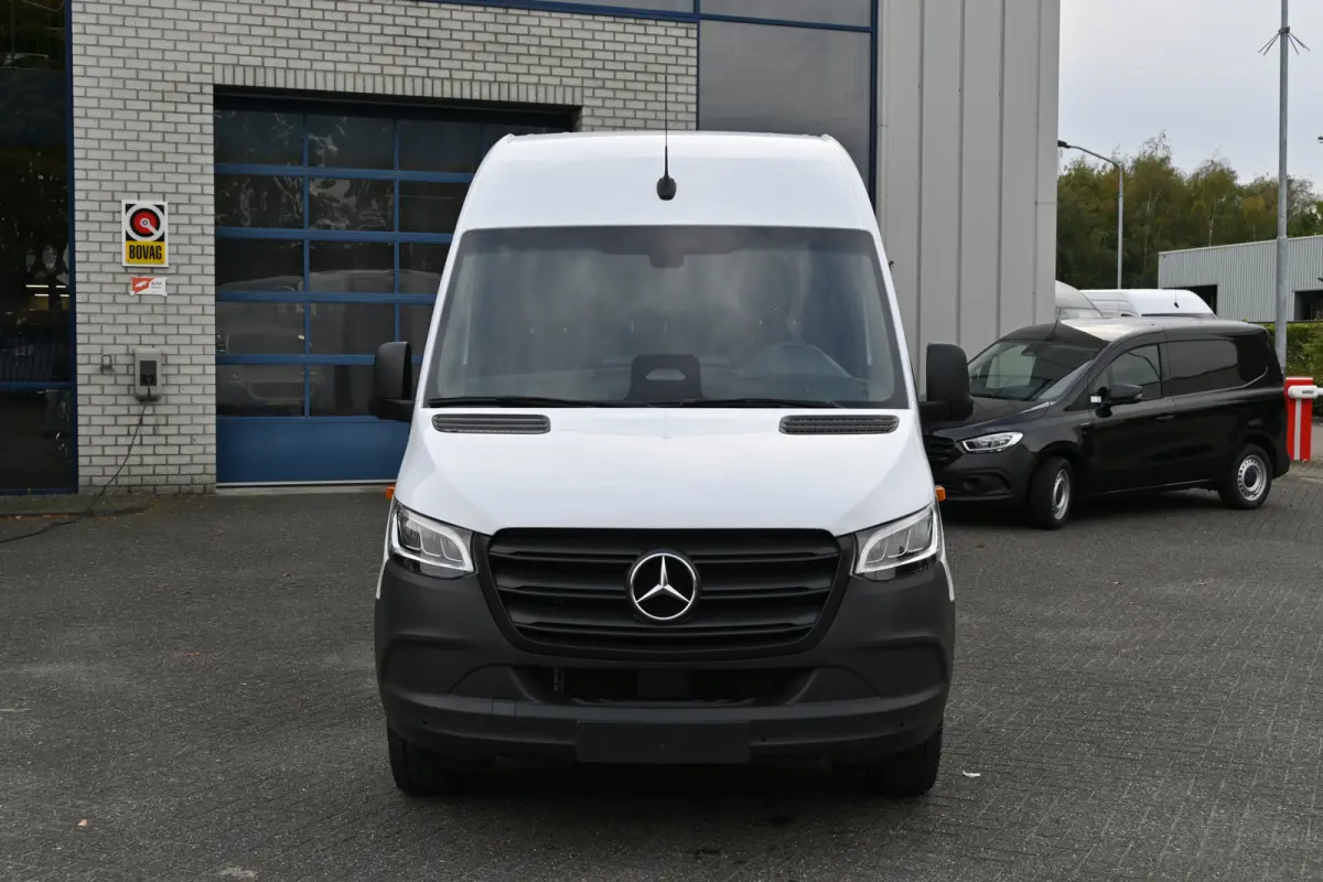 317 CDI L3H2 Pro LED, Navigatie met camera, 270 Graden deuren