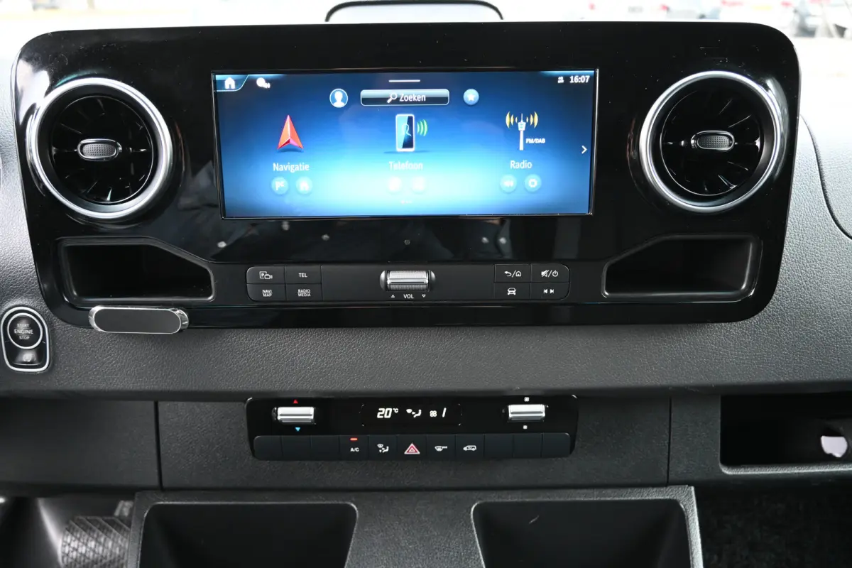 317 CDI L3H2 Pro LED, Navigatie met camera, 270 Graden deuren