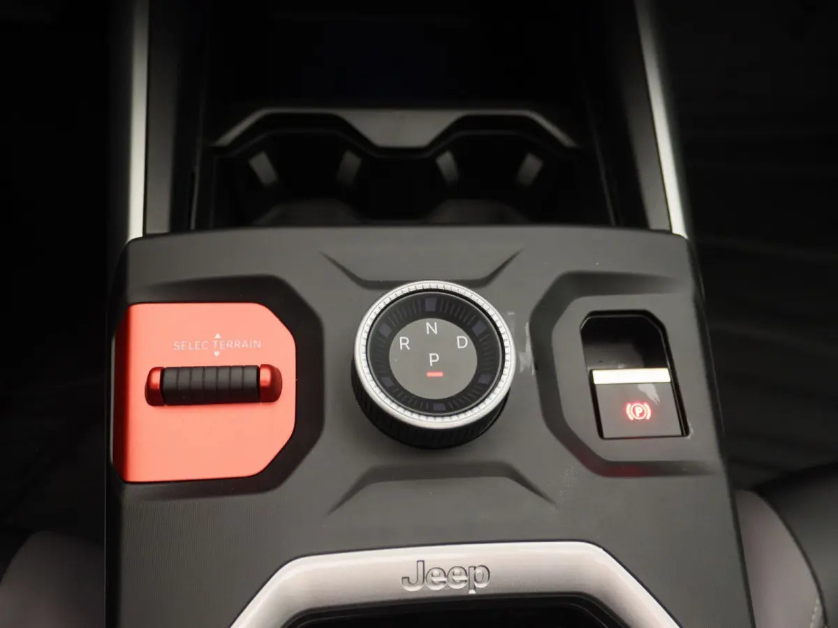 1.6 e-Hybrid Plug-In First Edition | Demo |