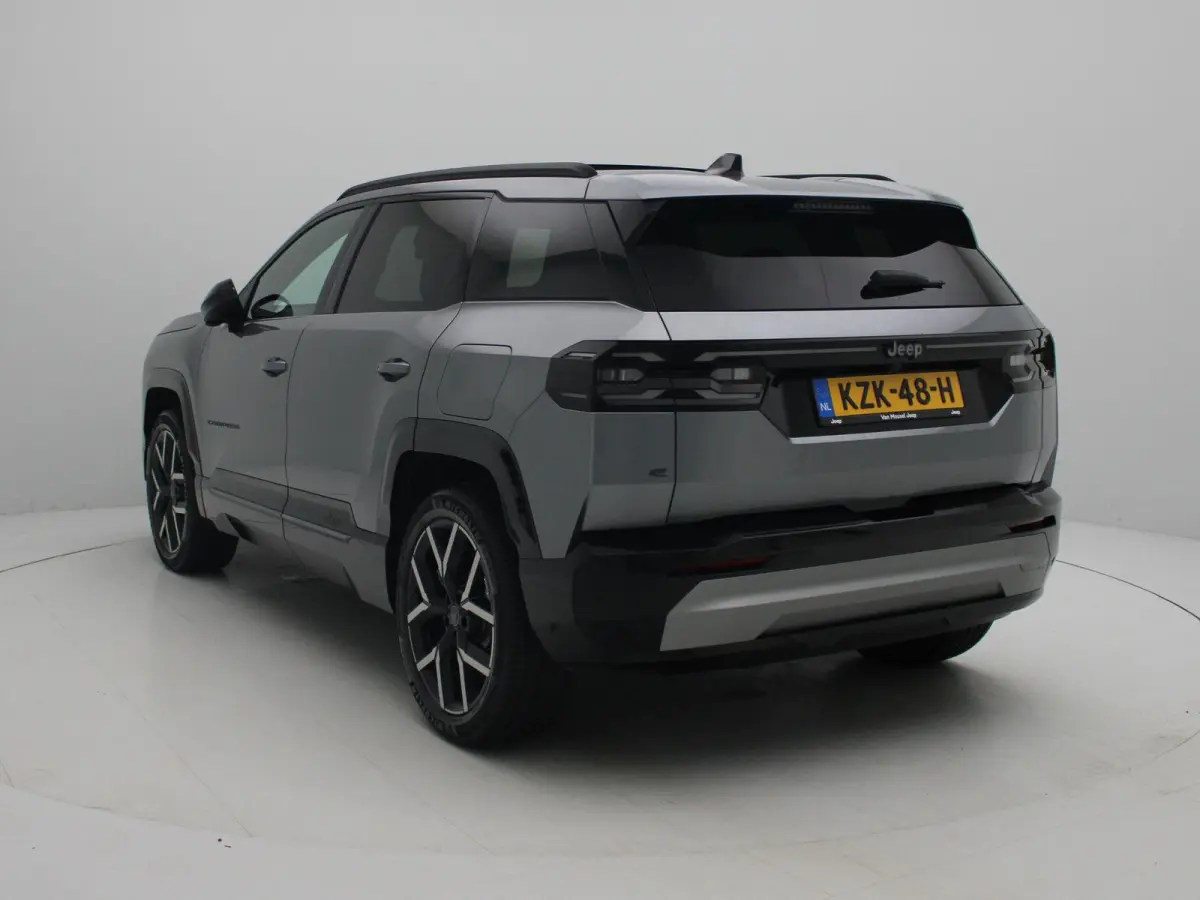 1.6 e-Hybrid Plug-In First Edition | Demo |