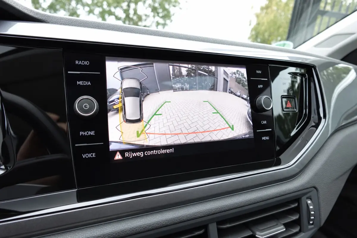 1.0 TSI Life PANO CARPLAY ACC VOL
