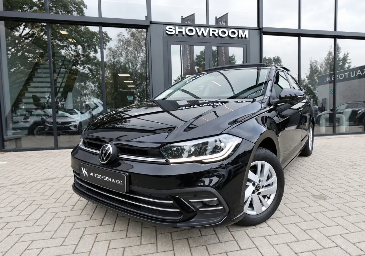 1.0 TSI Life PANO CARPLAY ACC VOL