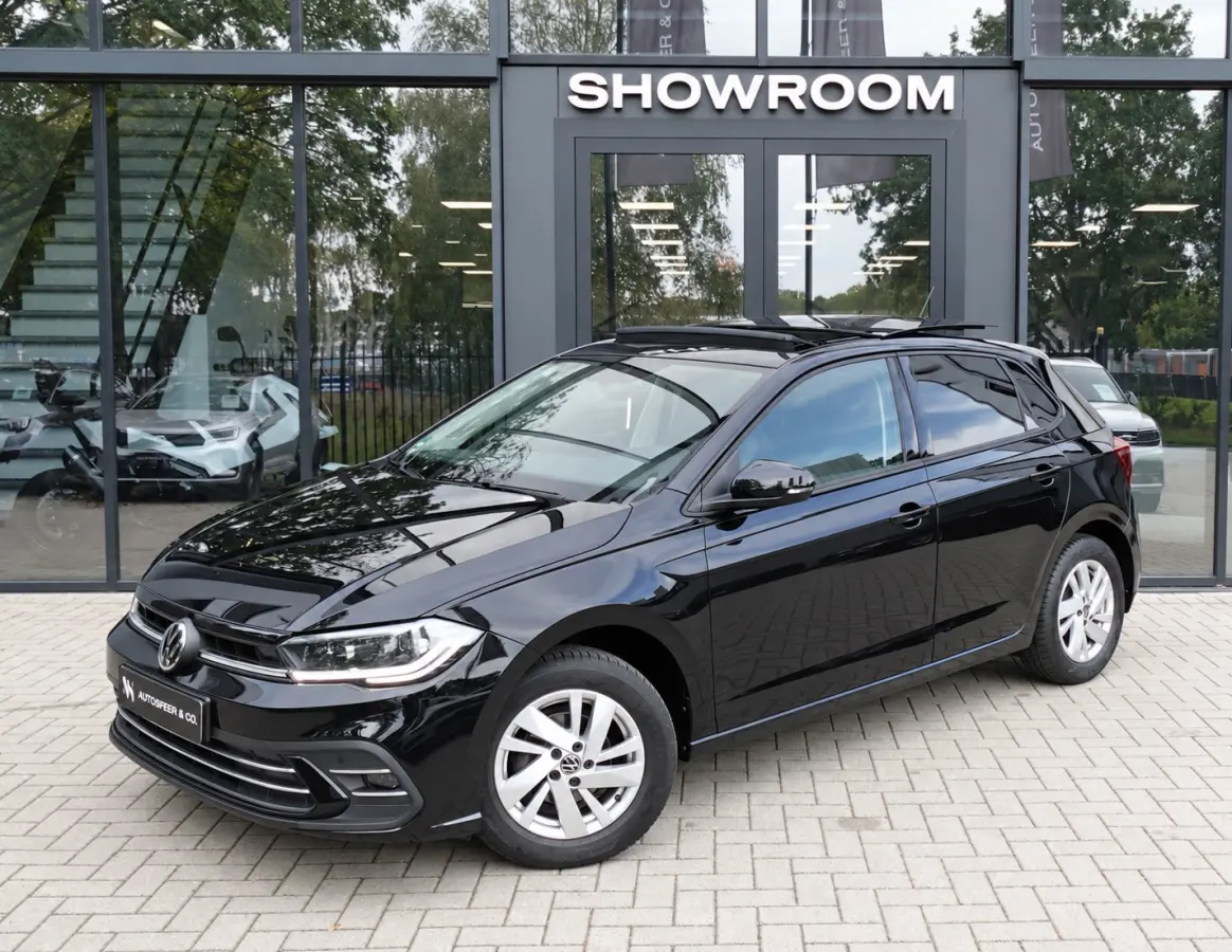 1.0 TSI Life PANO CARPLAY ACC VOL