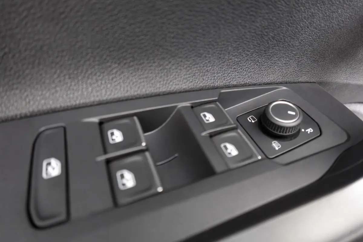 1.0 TSI Life PANO CARPLAY ACC VOL